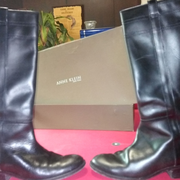 Anne Klein Black Leather Calf Boots - Picture 3 of 5